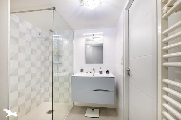 Maison à vendre 606 996 € Chassieu 6 p 154 m² DPE D
