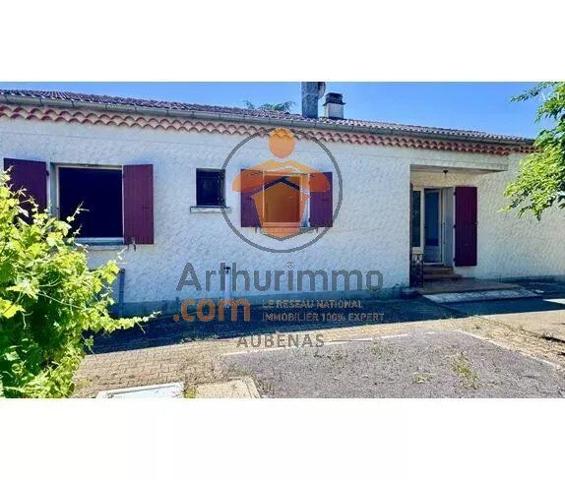 Vente                                                      Maison
                        
                     5 pièces                      110 m2                     à Saint-Étienne-de-Fontbellon