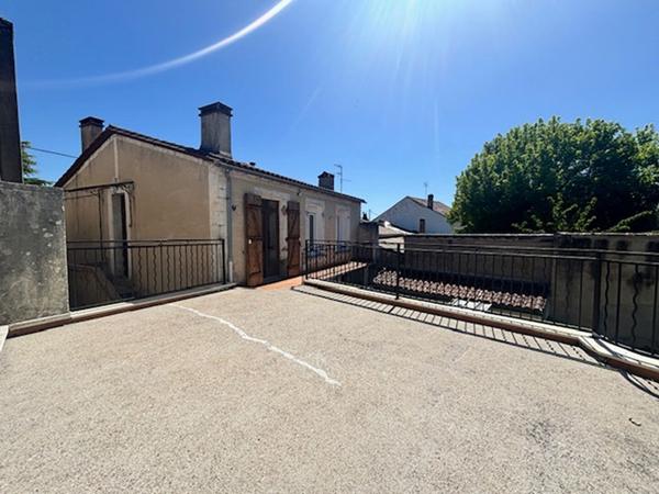 T3 avec terrasse et place de parking