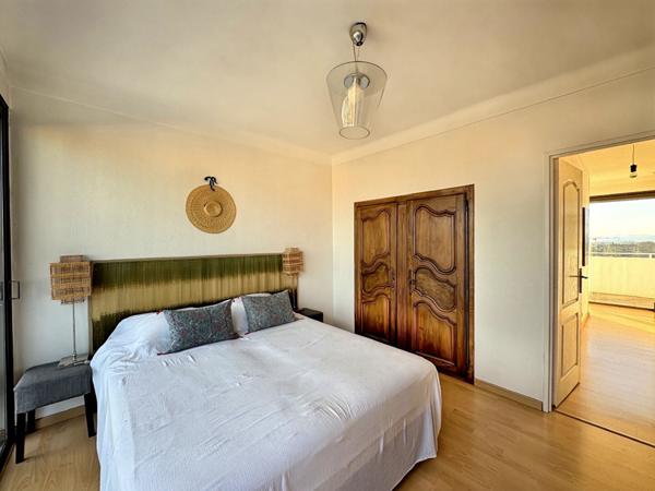 Magnifique Appartement en dernier étage extra muros 138m²