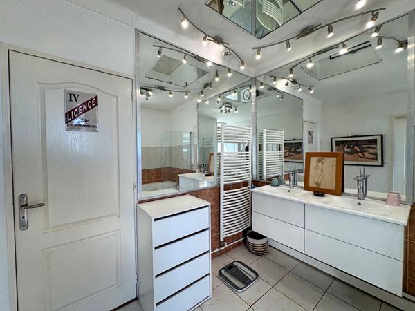 Magnifique Appartement en dernier étage extra muros 138m²