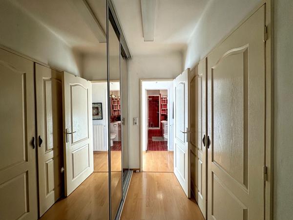 Magnifique Appartement en dernier étage extra muros 138m²