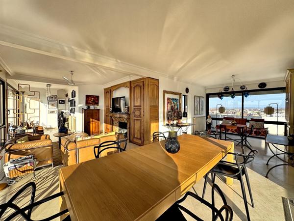 Magnifique Appartement en dernier étage extra muros 138m²