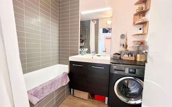 Appartement à louer    3 pièces • 64,55 m2 Bruges