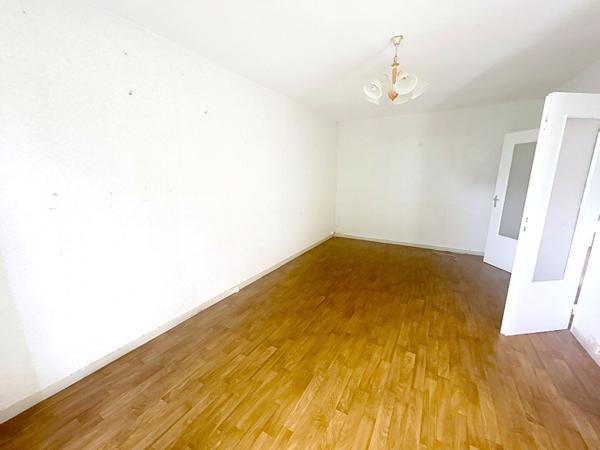 MAISON FAMILIALE A VENDRE A PAMIERS AVEC JARDINET ET GARAGE, PROCHE COMMODITÉS