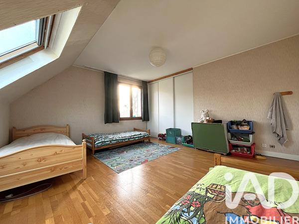 Maison à vendre 9 pièces 261 m² Le Mesnil-Saint-Denis