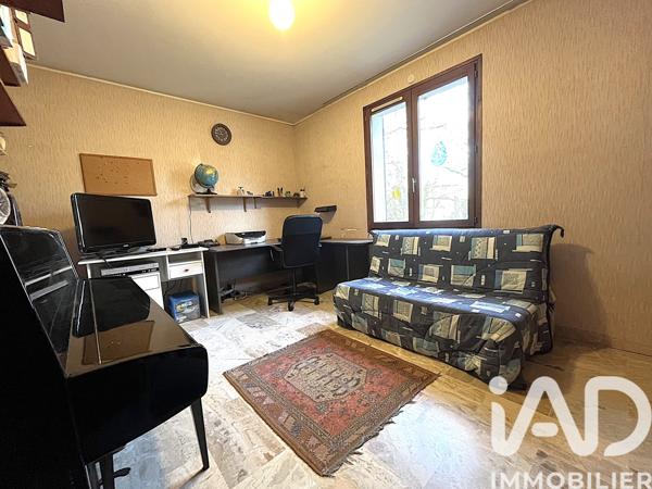 Maison à vendre 9 pièces 261 m² Le Mesnil-Saint-Denis