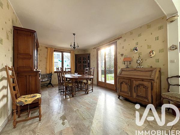 Maison à vendre 9 pièces 261 m² Le Mesnil-Saint-Denis