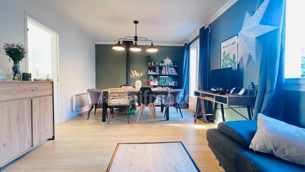 QUIMPER (29) Maison à vendre 5 pièces de 72 m² habitable et 97 m² utile - Garage - Terrasse - Jardinet.