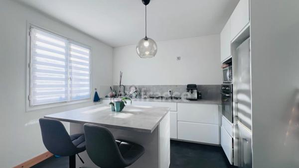 QUIMPER (29) Maison à vendre 5 pièces de 72 m² habitable et 97 m² utile - Garage - Terrasse - Jardinet.