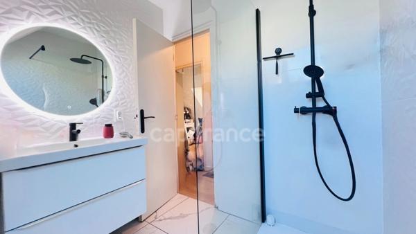 QUIMPER (29) Maison à vendre 5 pièces de 72 m² habitable et 97 m² utile - Garage - Terrasse - Jardinet.