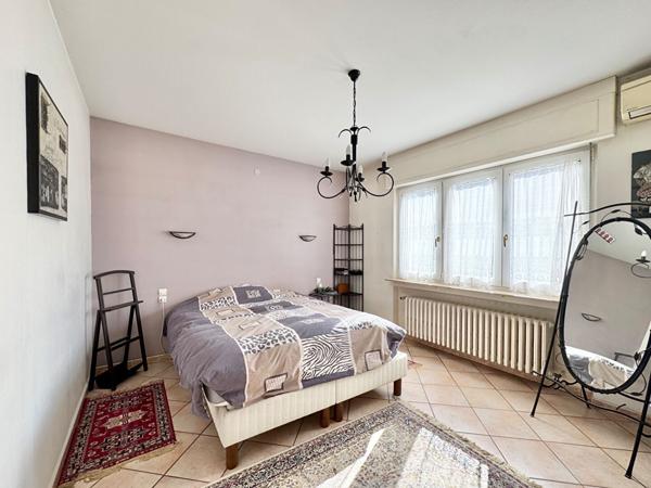 Pavillon T6 avec garage, jardin, terrasses * Proche Gare à YUTZ *