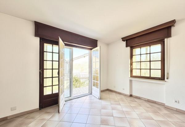 Pavillon T6 avec garage, jardin, terrasses * Proche Gare à YUTZ *