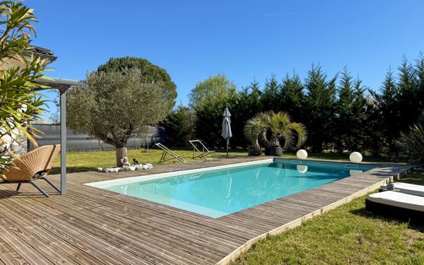 Maison à vendre    5 pièces •  Saint-Étienne-de-Tulmont