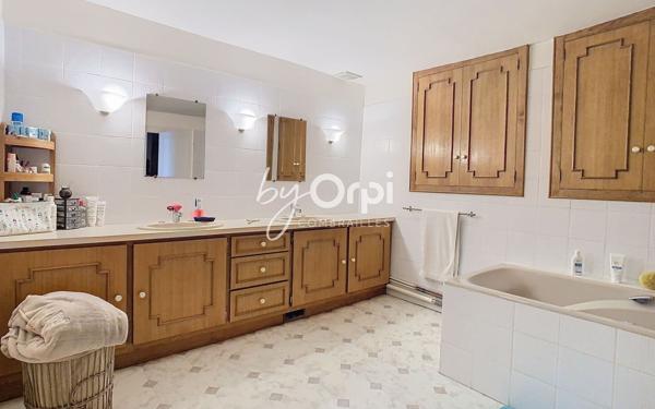 Maison à vendre    6 pièces • 185 m2 Marcillat-en-Combraille