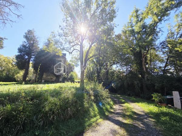 Immeuble de 1 500 m²