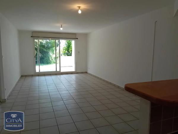 Appartement à louer 3 pièces 79.7m² Le Tampon (97430)