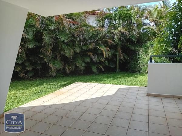 Appartement à louer 3 pièces 79.7m² Le Tampon (97430)