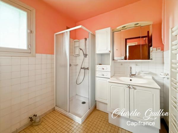 Maison avec dépendance, cour, double jardin et 2 099 m² de terrain – Campagne de Loyat