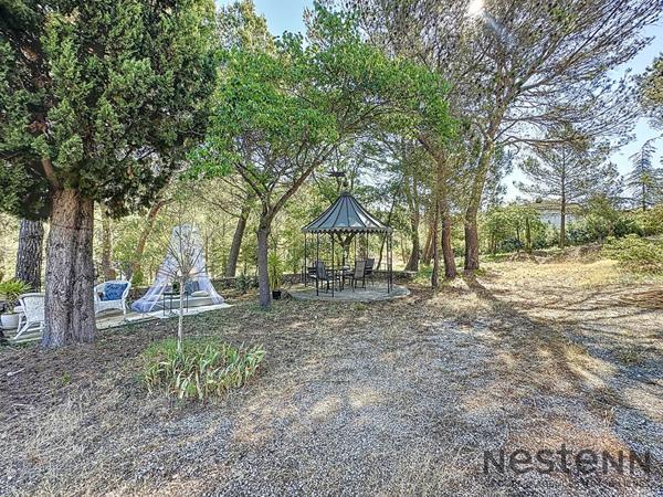 Villa d architecte au pied du Cengle Chateauneuf Le Rouge 6 pieces