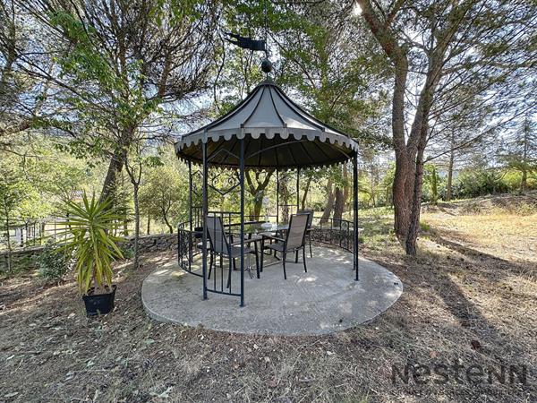 Villa d architecte au pied du Cengle Chateauneuf Le Rouge 6 pieces