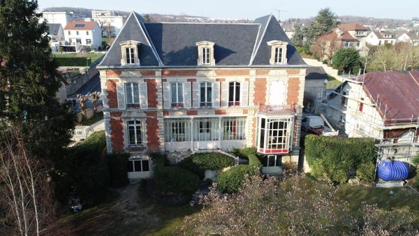 Dpt Aisne (02), CHATEAU THIERRY centre, demeure 1850 de 600 m² habitables et parc clos de murs 5000 m2