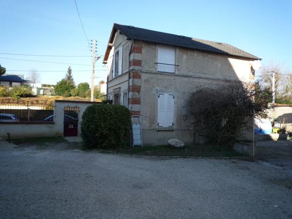 Dpt Aisne (02), CHATEAU THIERRY centre, demeure 1850 de 600 m² habitables et parc clos de murs 5000 m2