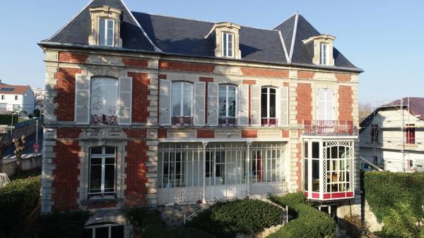 Dpt Aisne (02), CHATEAU THIERRY centre, demeure 1850 de 600 m² habitables et parc clos de murs 5000 m2