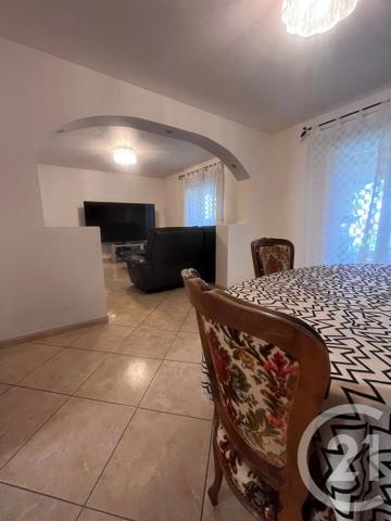 Maison à vendre  6 pièces - 102,35 m 2   VAULX EN VELIN  - 69