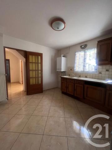 Maison à vendre  6 pièces - 102,35 m 2   VAULX EN VELIN  - 69