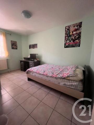 Maison à vendre  6 pièces - 102,35 m 2   VAULX EN VELIN  - 69