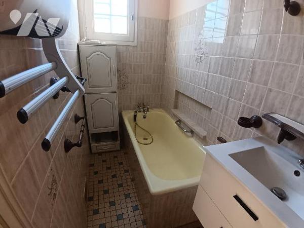 Pavillon sur sous-sol à  vendre à Saint-Denis-d'Anjou en Mayenne (53)