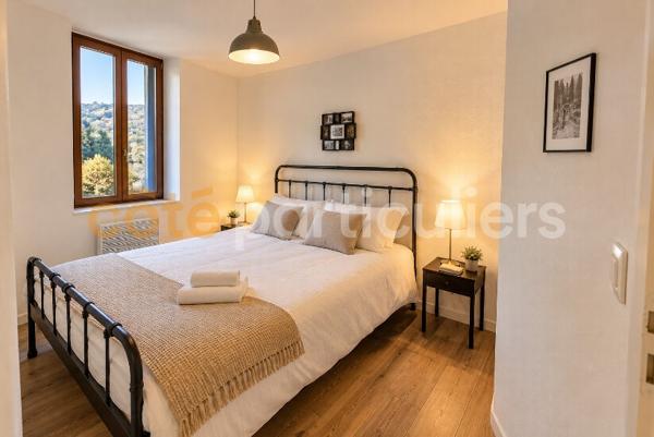 Location
                Appartement32 m² - 2 Pièces -
                    CAHORS (46000)