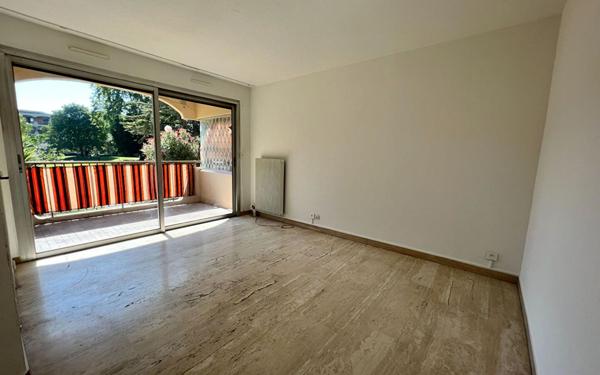 Appartement à vendre    1 pièce • 28,36 m2 Mandelieu-la-Napoule