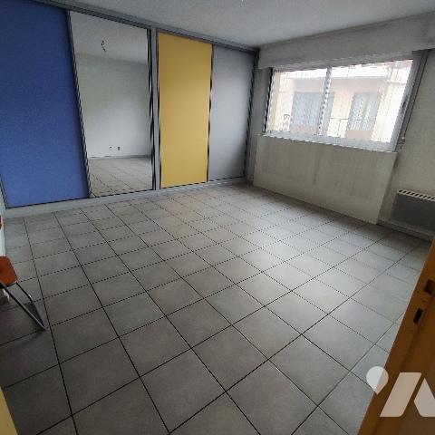 Centre-ville, prox rue Carnot - Gd appartement en vente à Gap de 150 m² avec ascenseur, balcons ...