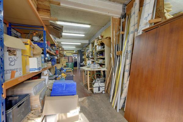 Atelier, bureau et Jardin