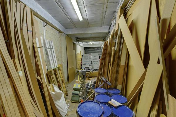 Atelier, bureau et Jardin