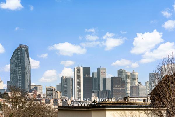 Suresnes (92150) Maison ancienne rénovée avec goût situé à proximité de la Gare de Suresnes-Mont Valérien