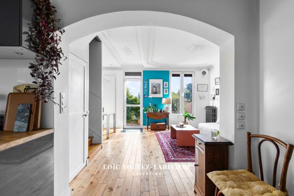 Suresnes (92150) Maison ancienne rénovée avec goût situé à proximité de la Gare de Suresnes-Mont Valérien