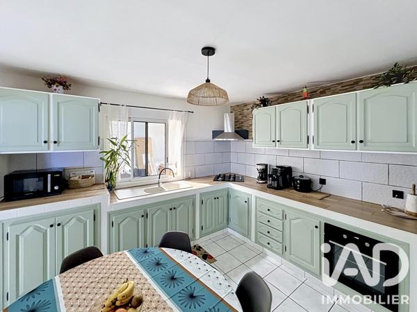 Maison à vendre 5 pièces 240 m² Saint-Pierre