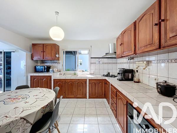 Maison à vendre 5 pièces 240 m² Saint-Pierre