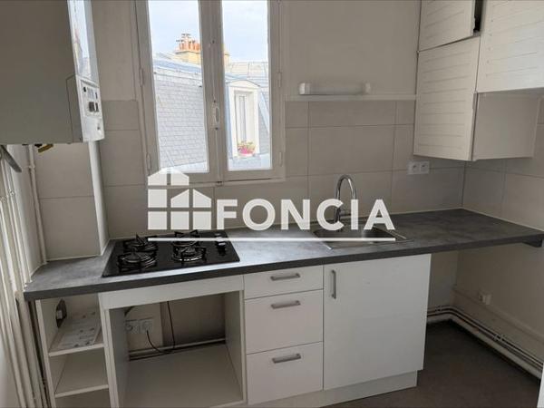 Location Appartement 3 pièces 60.29 m² - 51 AVENUE DE LA REPUBLIQUE Paris 75011