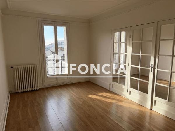 Location Appartement 3 pièces 60.29 m² - 51 AVENUE DE LA REPUBLIQUE Paris 75011