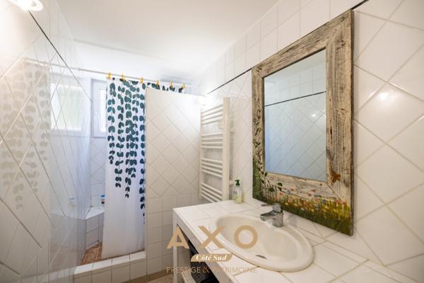 EGUILLES - MAISON - 194 m² - T6 - PISCINE - TERRAIN 2 000 m² - 1 260 000 
