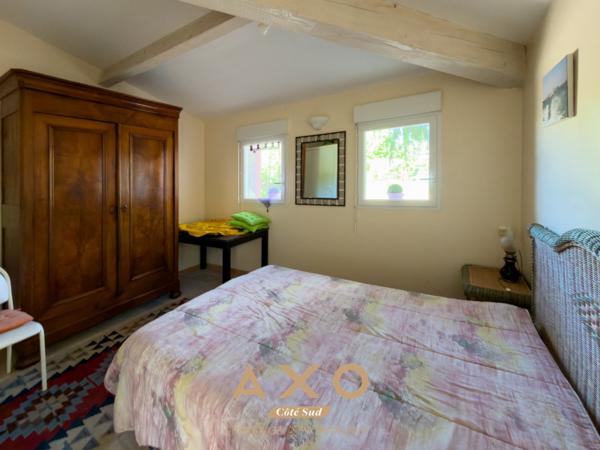 EGUILLES - MAISON - 194 m² - T6 - PISCINE - TERRAIN 2 000 m² - 1 260 000 