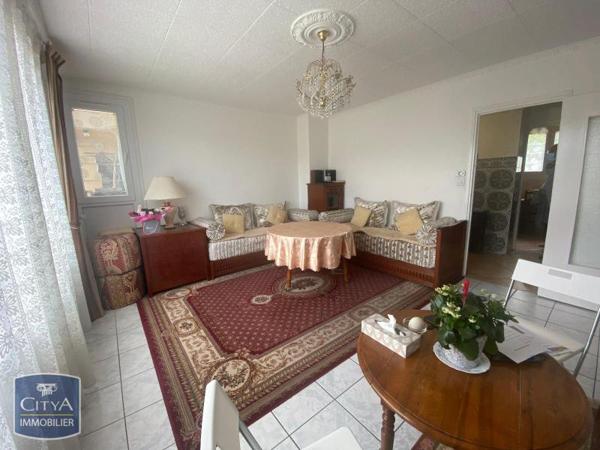 Appartement à louer 4 pièces 66.85m²