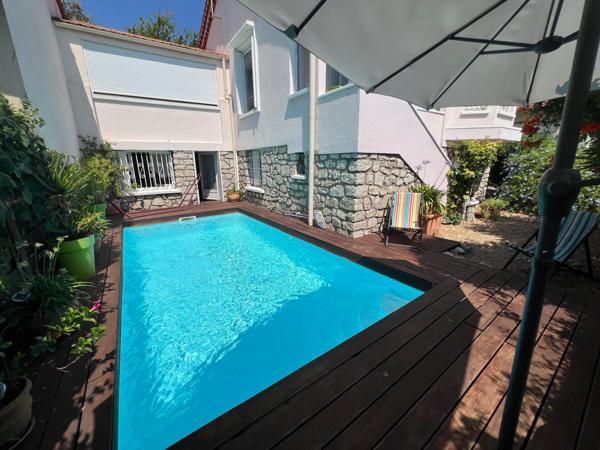 Cité Mion: Villa art déco avec garage et piscine