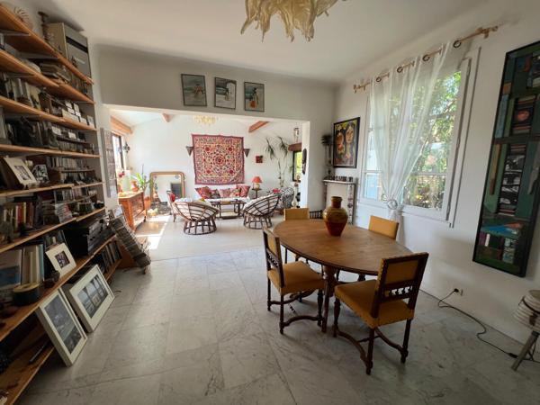 Cité Mion: Villa art déco avec garage et piscine