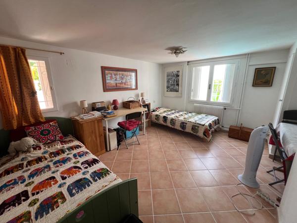 Cité Mion: Villa art déco avec garage et piscine