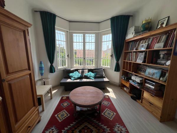 Cité Mion: Villa art déco avec garage et piscine